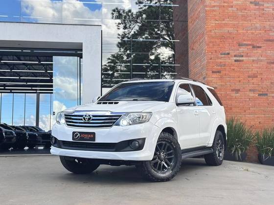 TOYOTA HILUX SW4 3.0 SRV 4X4 16V TURBO INTERCOOLER DIESEL 4P AUTOMÁTICO TOYOTA HILUX SW4 3.0 SRV 4X4 16V TURBO INTERCOOLER DIESEL 4P AUTOMÁTICO